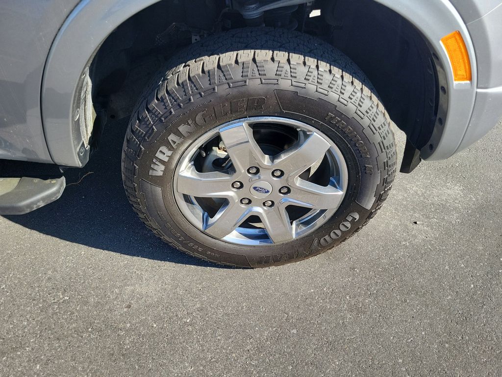 View vehicle photo 6