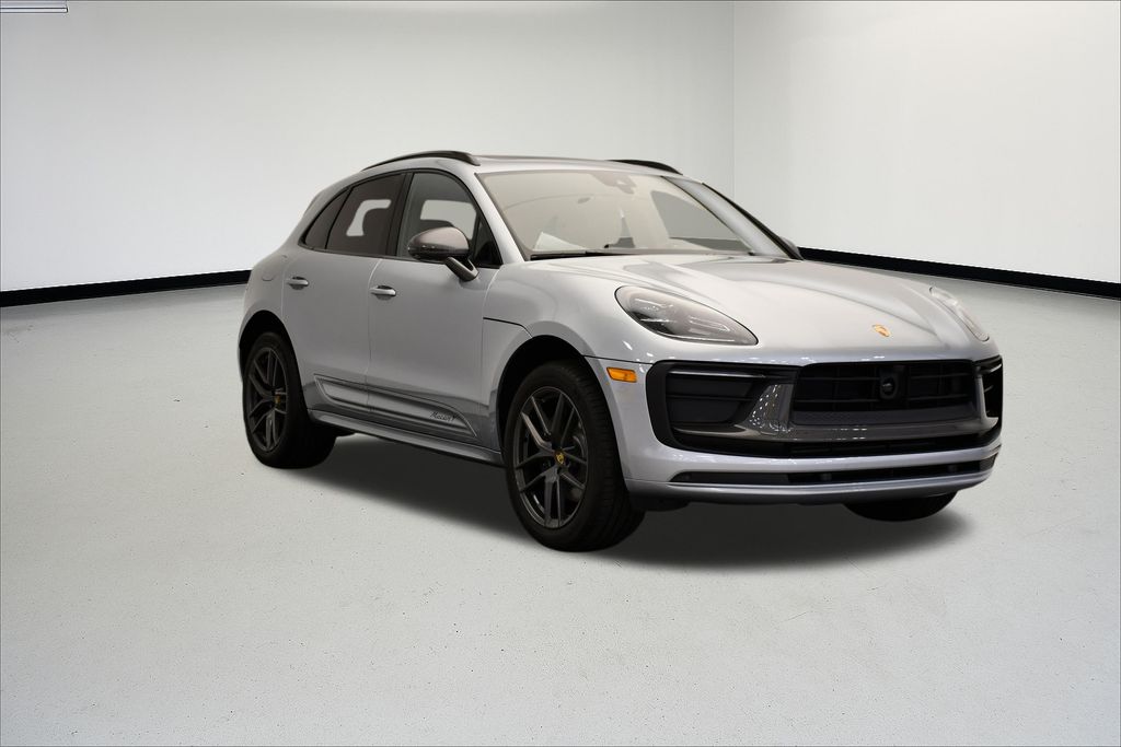 Thumbnail: 2026 Porsche Macan - 9