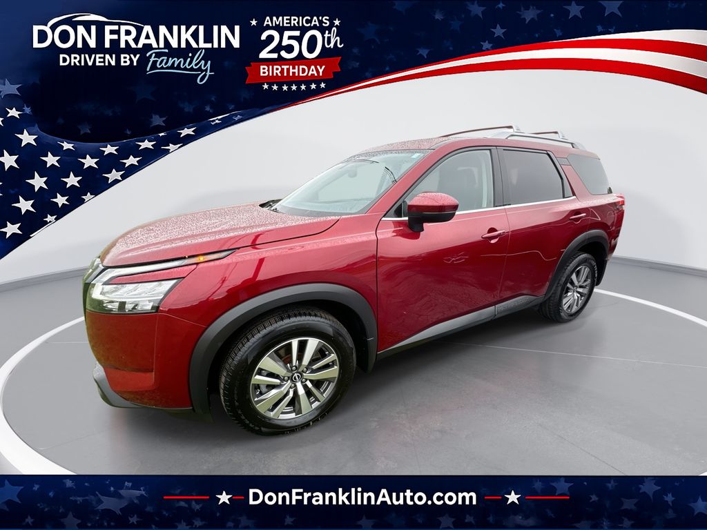 2022 Nissan Pathfinder SL