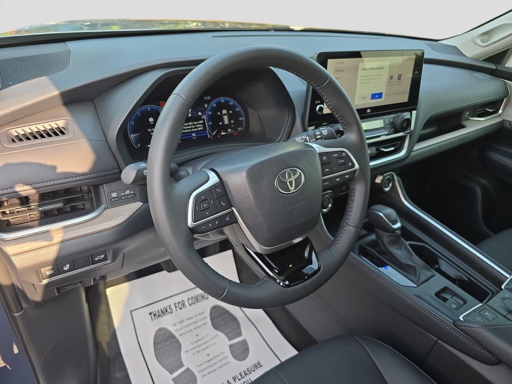 Used 2025 Toyota Grand Highlander SUV