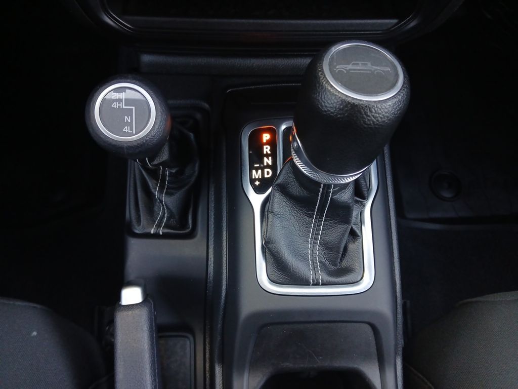 Used Car 2023 Jeep Gladiator  Overland For Sale Under $35,000 In Austin, Texas
