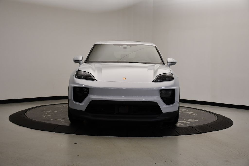 Thumbnail: 2025 Porsche Macan - 10