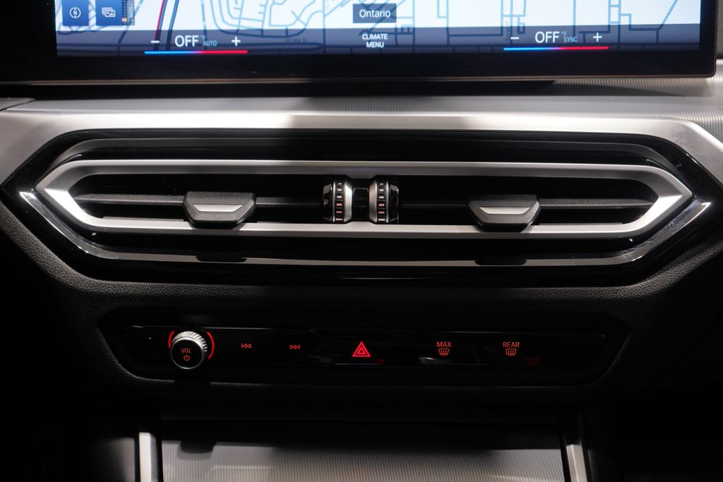 Thumbnail: 2024 BMW 3 Series - 13