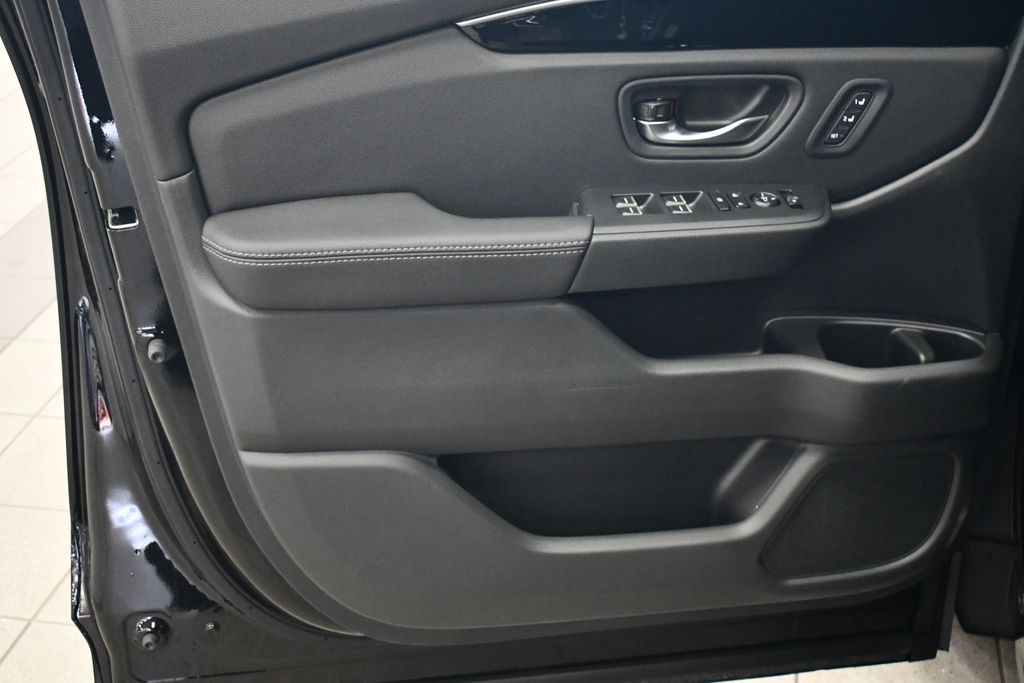 Thumbnail: 2026 Honda Pilot - 17