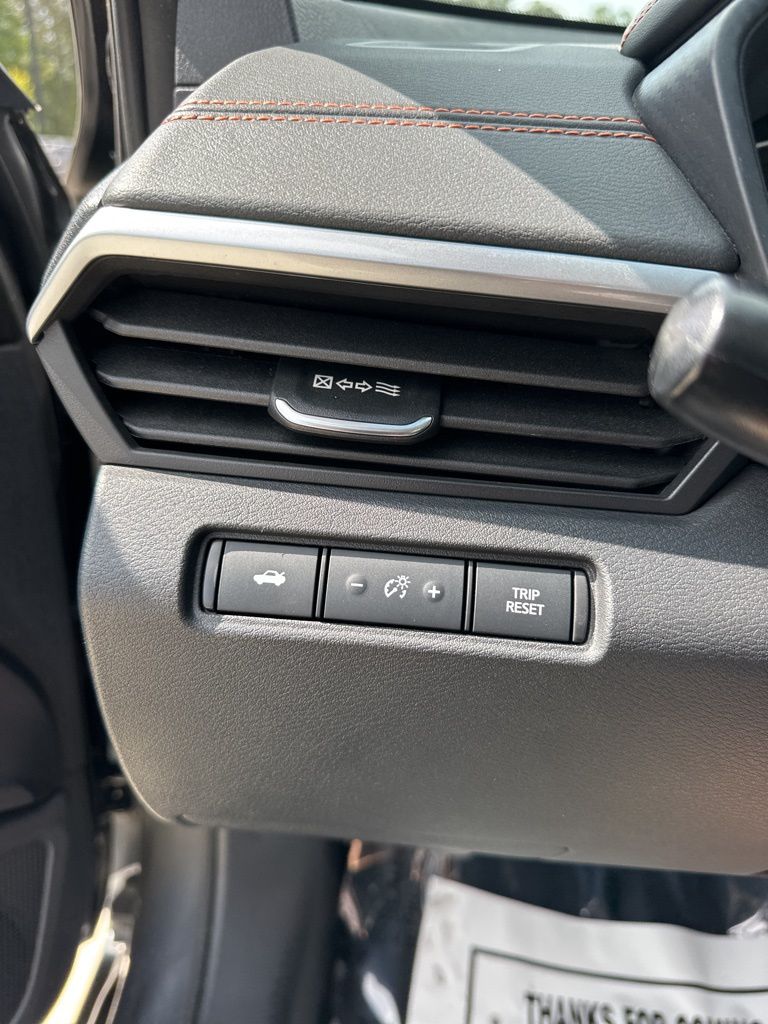 2022 Gun Metallic Nissan Altima 2.5 SR FWD Sedan