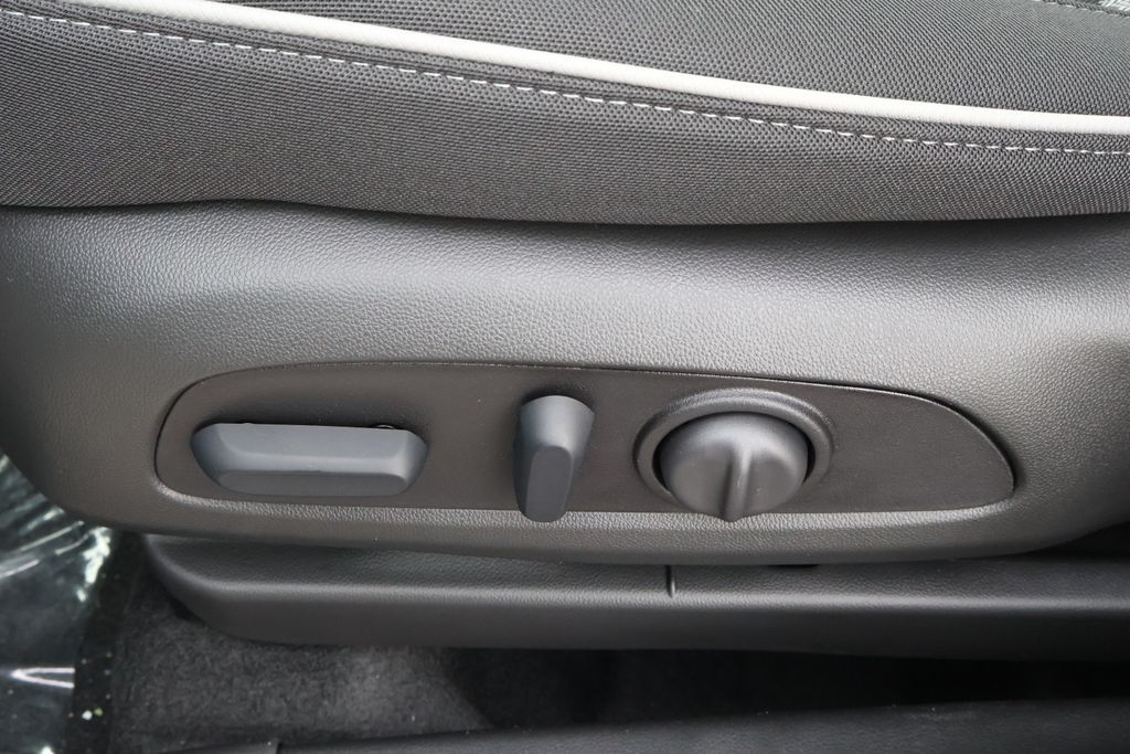 Thumbnail: 2026 Chevrolet TrailBlazer - 17