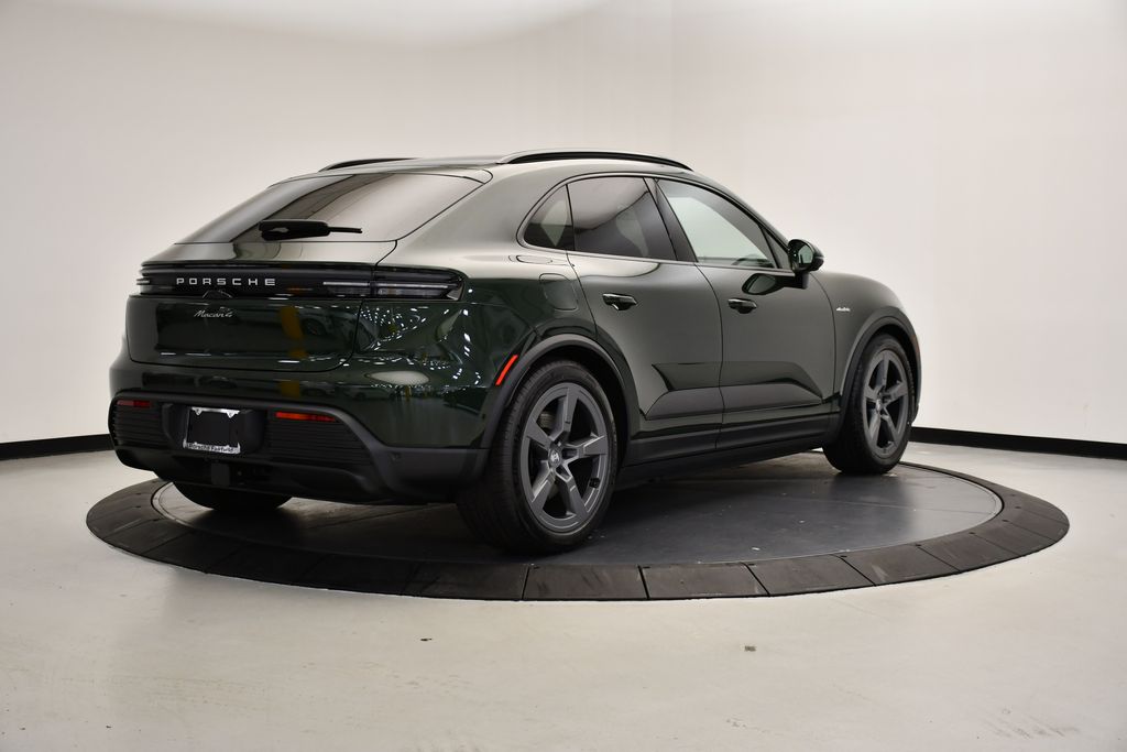 Thumbnail: 2025 Porsche Macan - 7