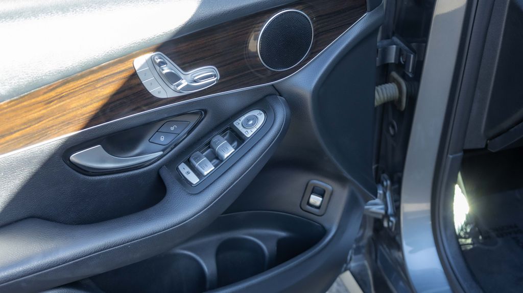 Used 2016 Mercedes-Benz GLC GLC 300 4D Sport Utility