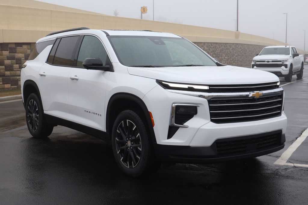 Thumbnail: 2026 Chevrolet Traverse - 10