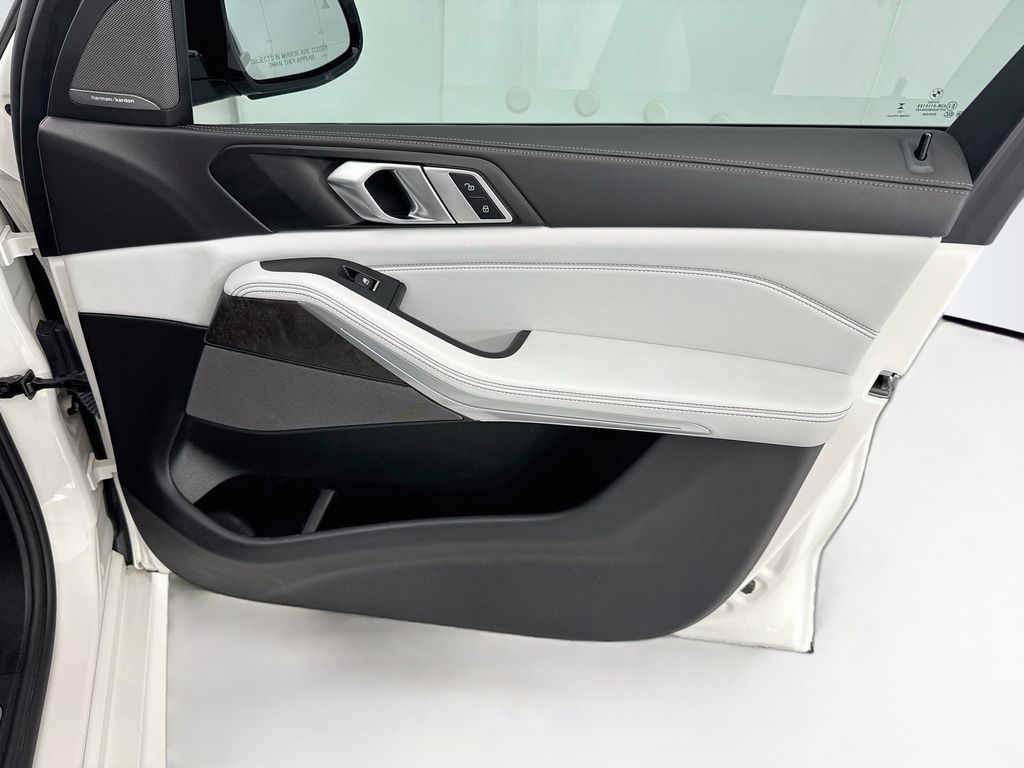 Thumbnail: 2024 BMW X5 - 24