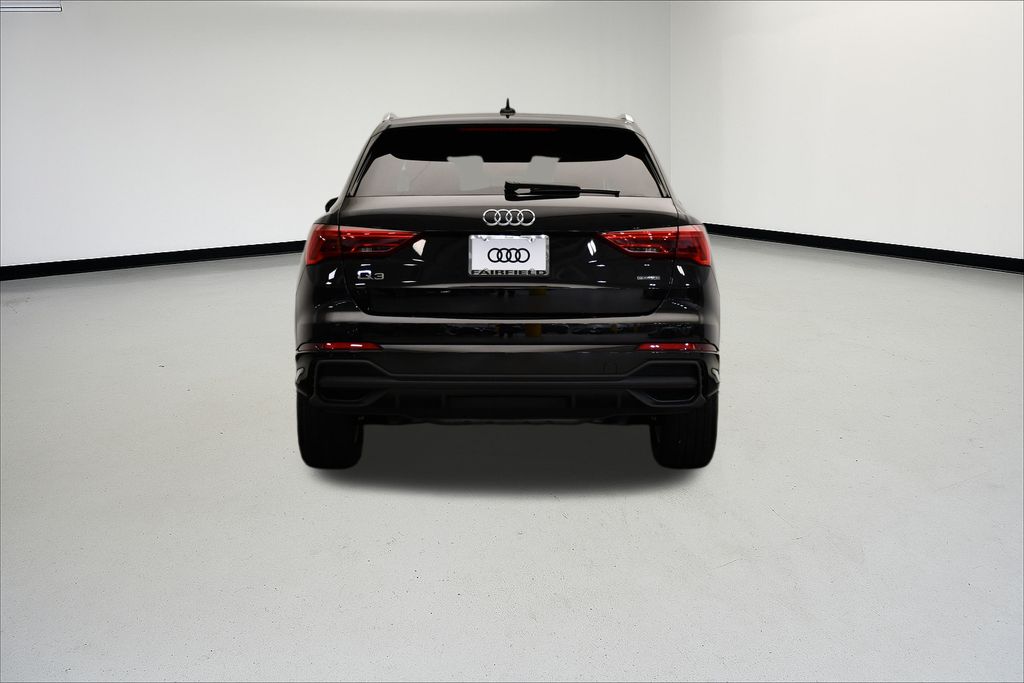 Thumbnail: 2025 Audi Q3 - 4