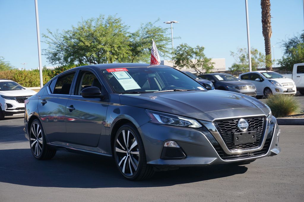 2021 Nissan Altima 2.5 SR 4