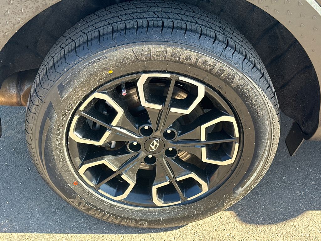 Used 2022 Black Hyundai SEL image 17