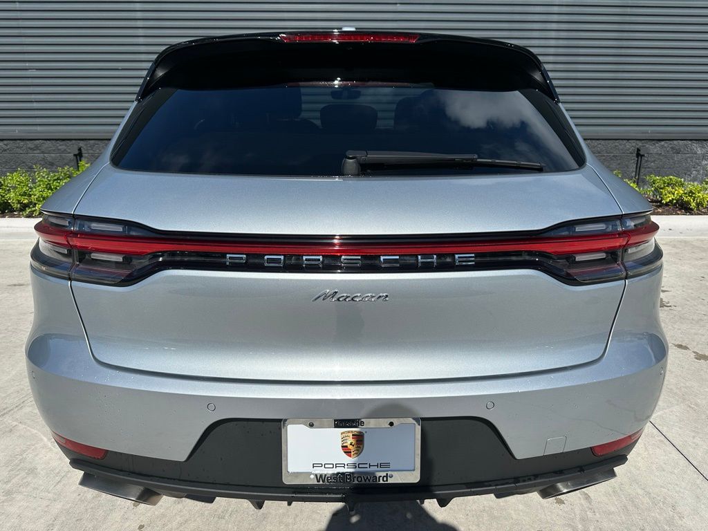 2021 Porsche Macan  9