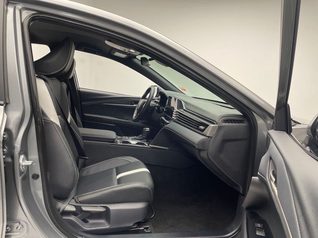 Thumbnail: 2025 Toyota Camry - 20