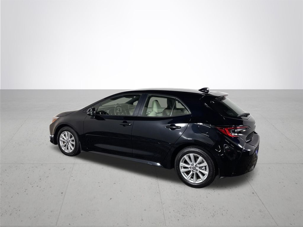 2024 Toyota Corolla Hatchback SE