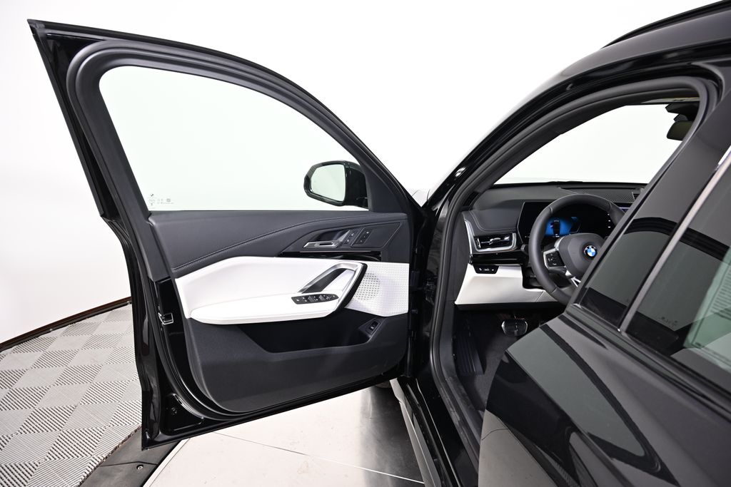 Thumbnail: 2026 BMW X1 - 21