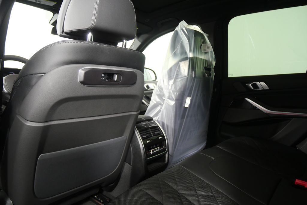 Thumbnail: 2026 BMW X5 - 16