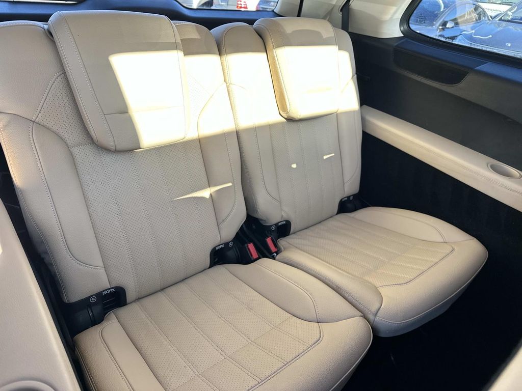 Thumbnail: 2018 Mercedes-Benz GLS - 24