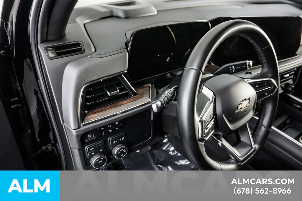 Used 2025 Black Chevrolet LT image 35