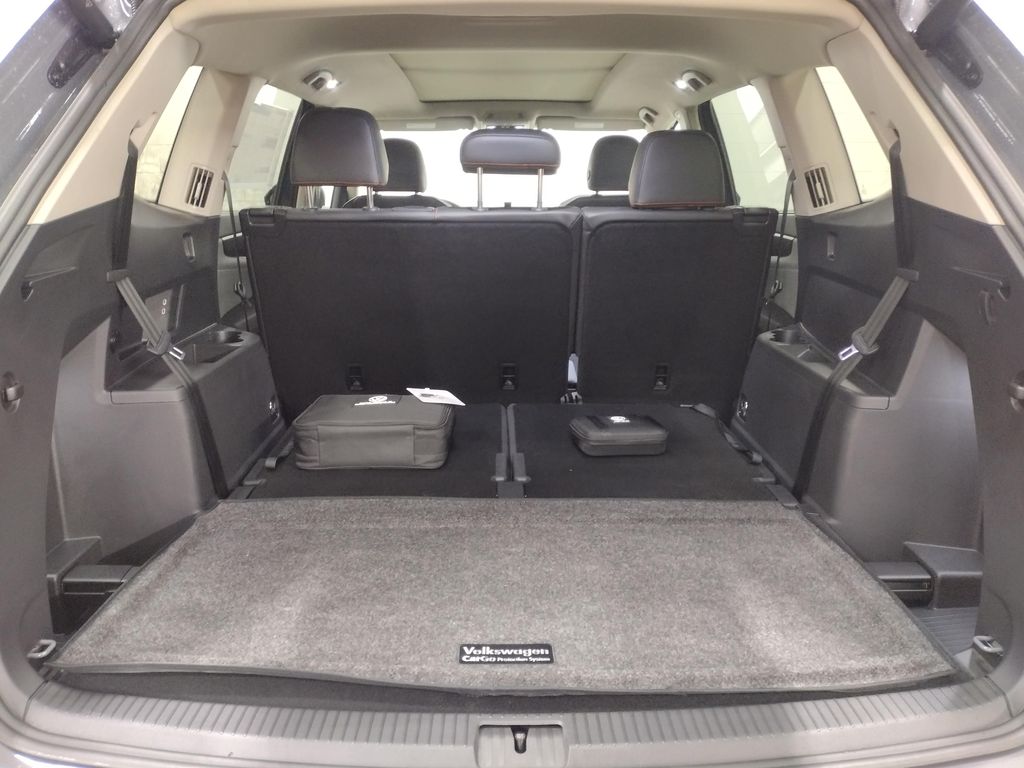 2025 Volkswagen Atlas 2.0T Peak Edition SE W/Tech