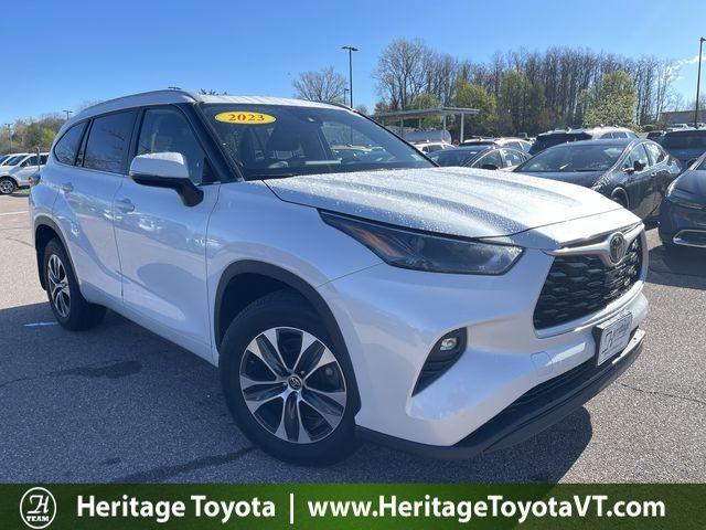 2023 Toyota Highlander XLE AWD