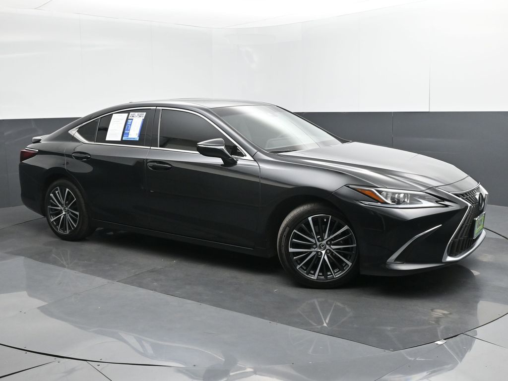 2024 Lexus ES 300h Base