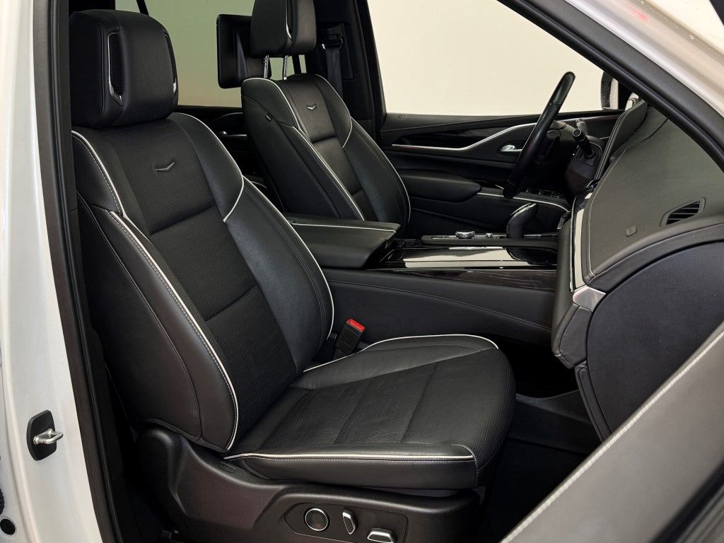 2021 Cadillac Escalade Sport 21