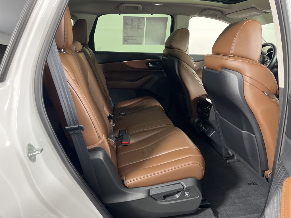 Thumbnail: 2022 Acura MDX - 13