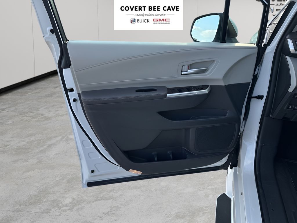 Used Car 2024 Toyota Sienna  Xle For Sale Under $80,000 In Austin, Texas