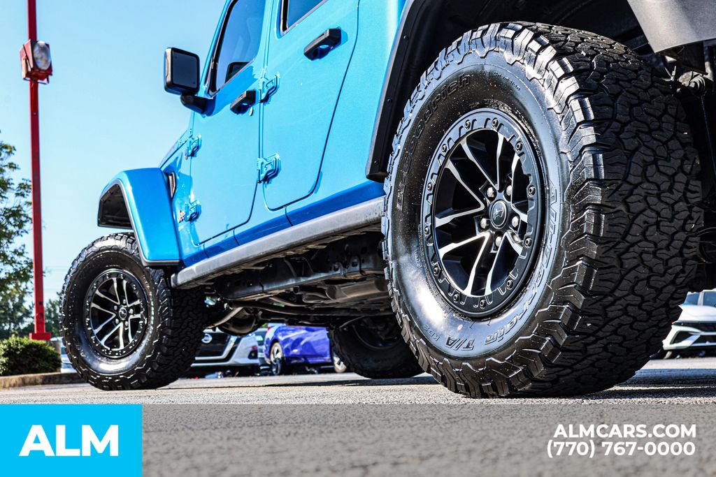 Used 2021 Blue Jeep Rubicon image 15