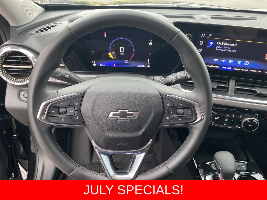 Used 2025 Chevrolet Trax SUV