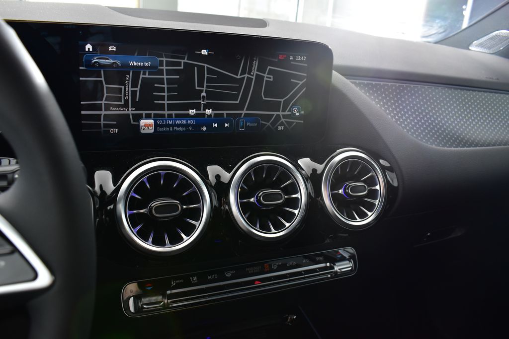 Thumbnail: 2025 Mercedes-Benz GLA - 18