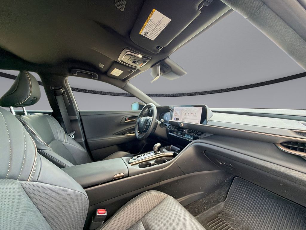Thumbnail: 2025 Toyota Crown - 15