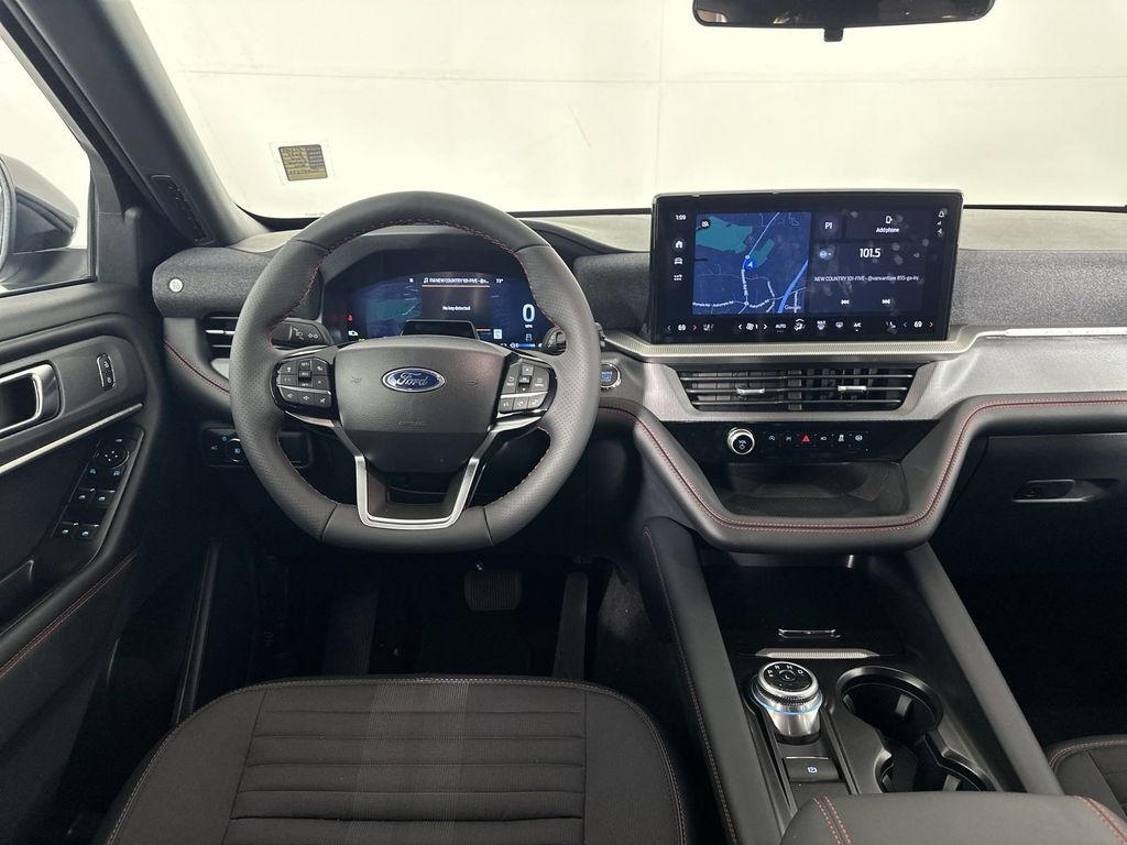 2025 Ford Explorer ST-Line 21