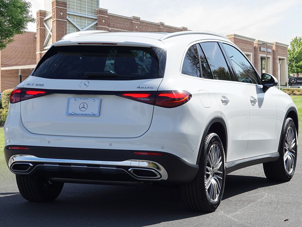 Thumbnail: 2026 Mercedes-Benz GLC - 6