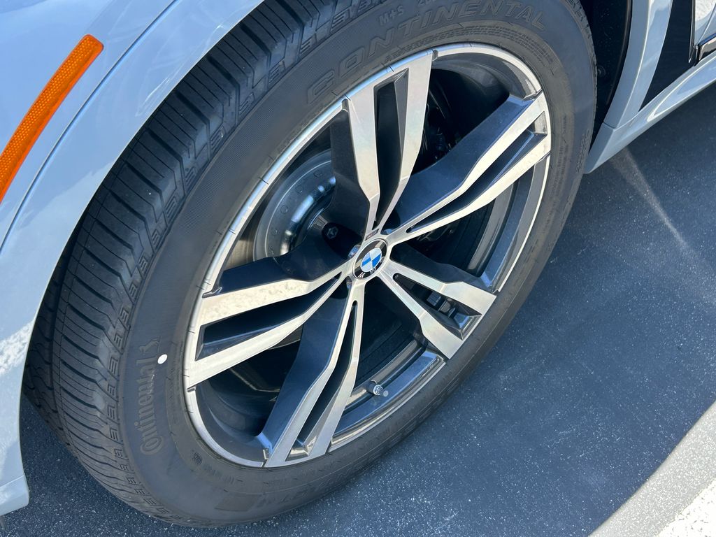 2026 BMW X7 xDrive40i 3