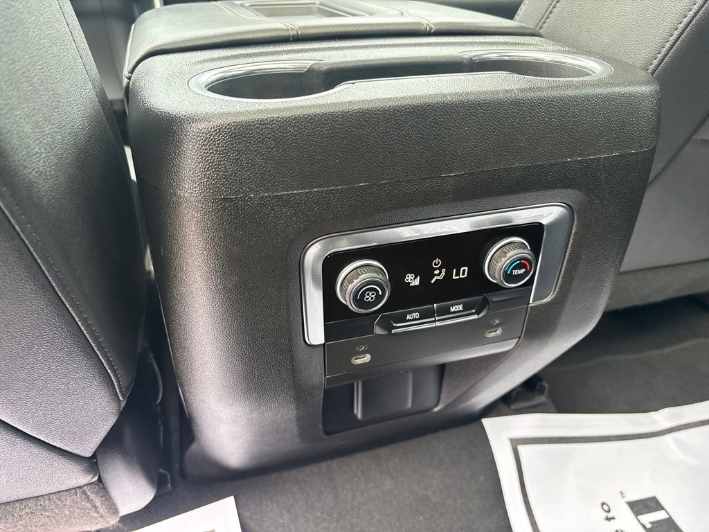 Used 2022 Chevrolet Suburban SUV