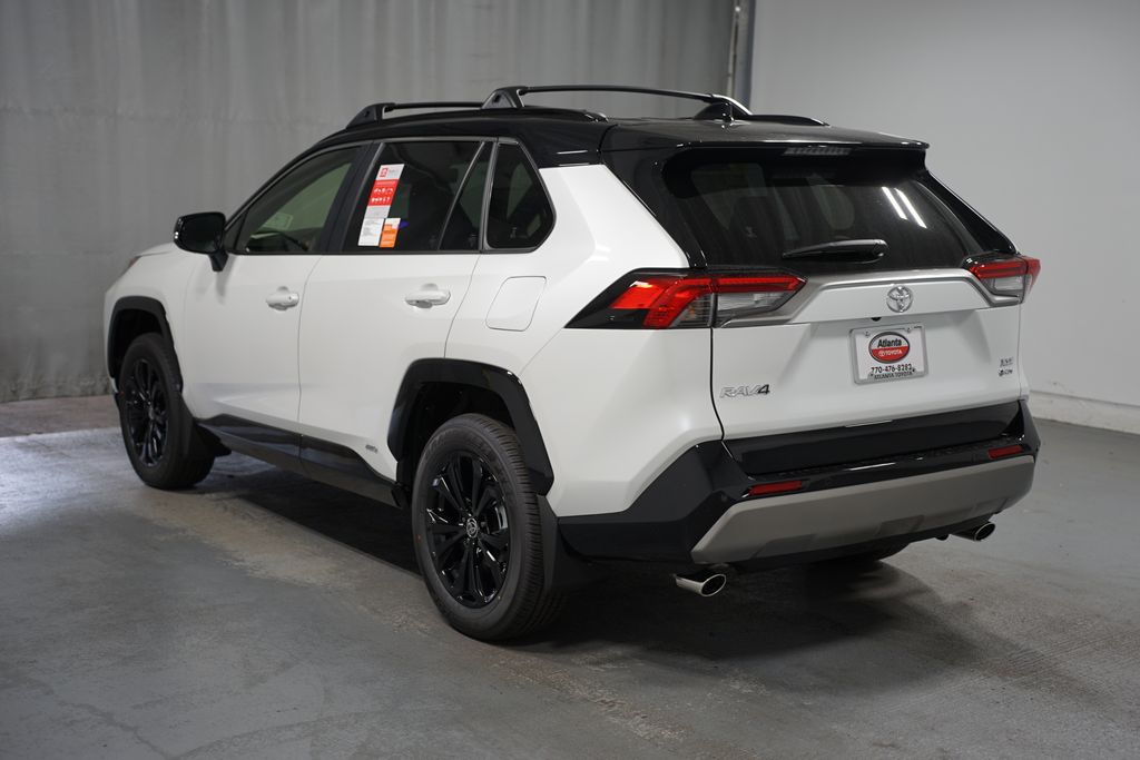 2025 Toyota RAV4 XSE 6