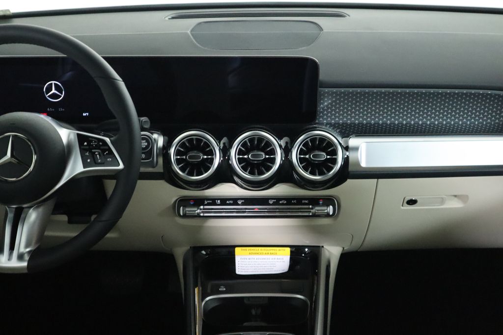 Thumbnail: 2025 Mercedes-Benz GLB - 14