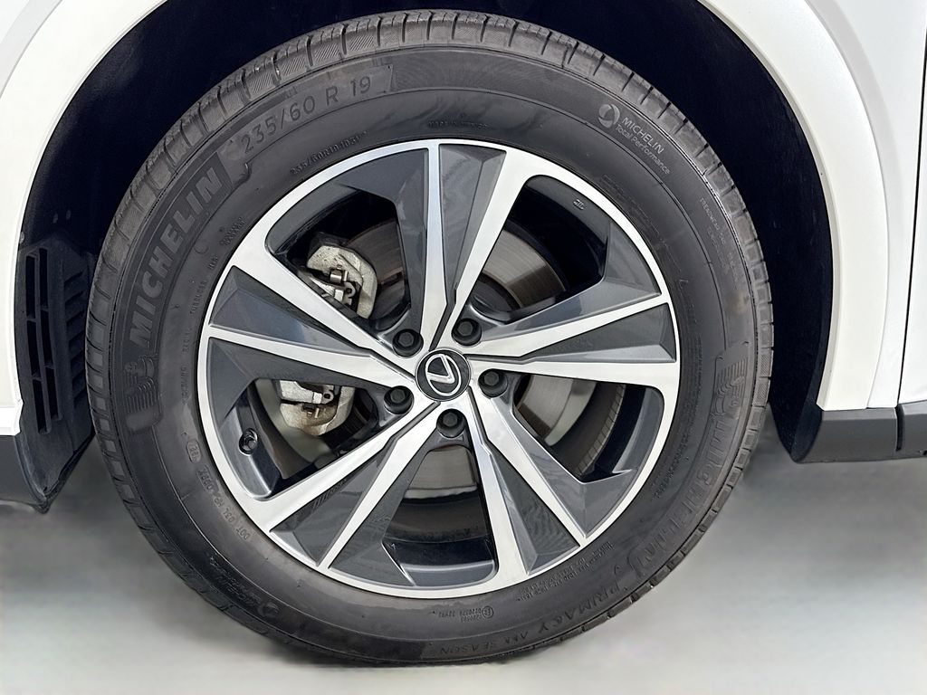 Thumbnail: 2024 Lexus RX - 32