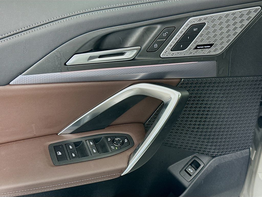 Thumbnail: 2025 BMW X1 - 17