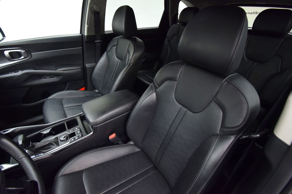 used 2024 Kia Sorento car, priced at $25,500