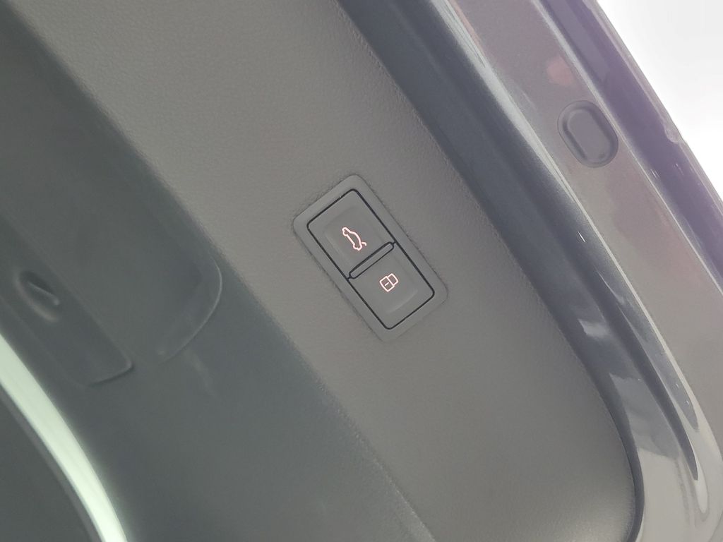 Thumbnail: 2016 Audi RS 7 - 11