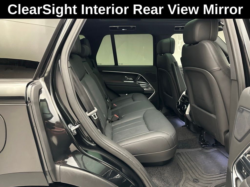 2023 Land Rover Range Rover SE 9