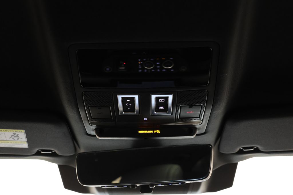 Thumbnail: 2023 Land Rover Defender - 14