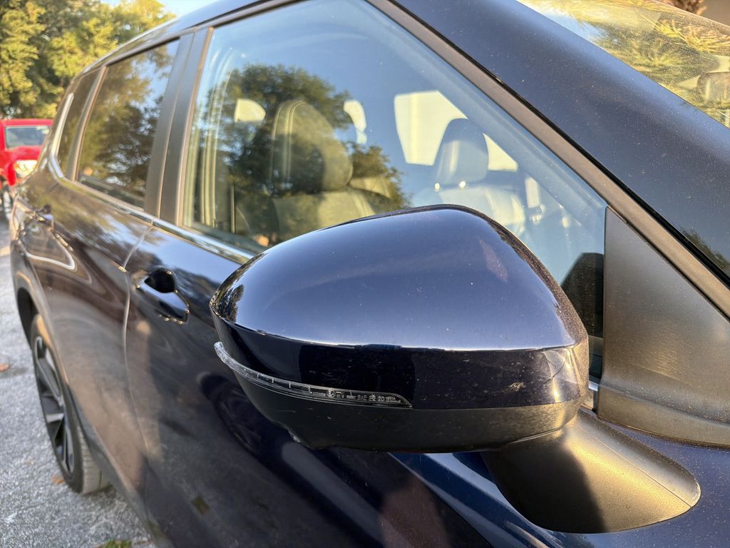used 2024 Mitsubishi Outlander car, priced at $22,992