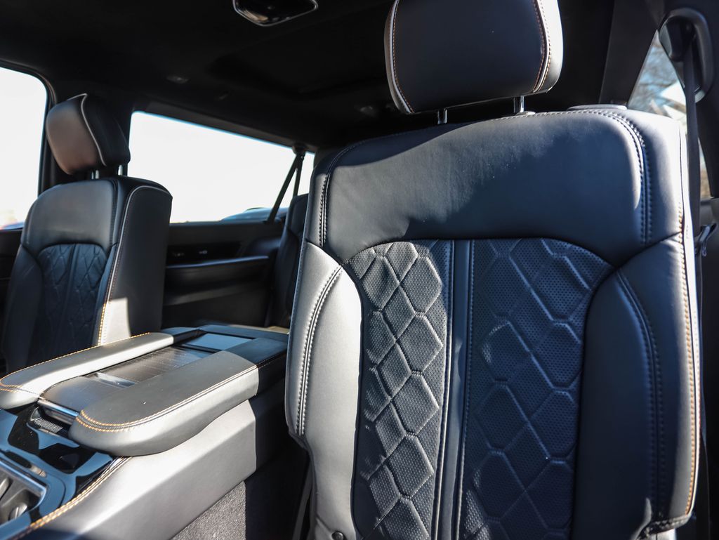 Thumbnail: 2023 Jeep Grand Wagoneer L - 15