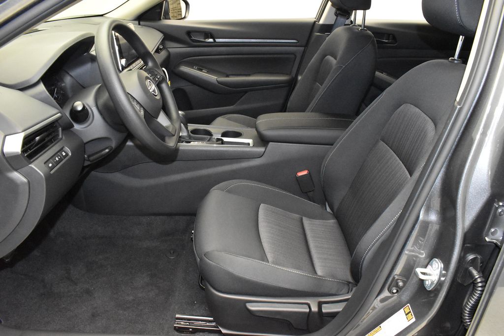 Thumbnail: 2025 Nissan Altima - 12