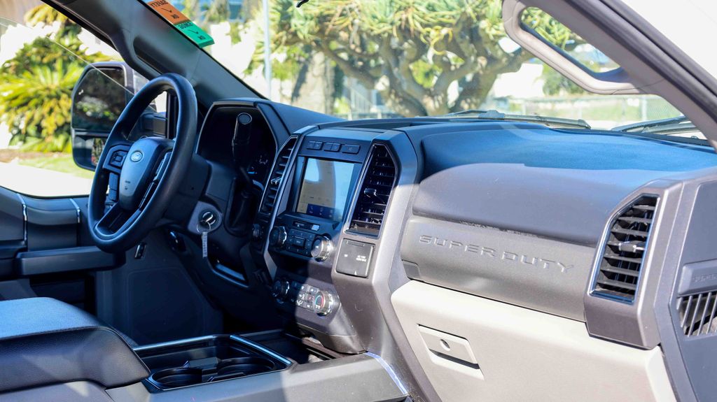 Used 2022 Ford Super Duty F-350 XLT 4D Crew Cab